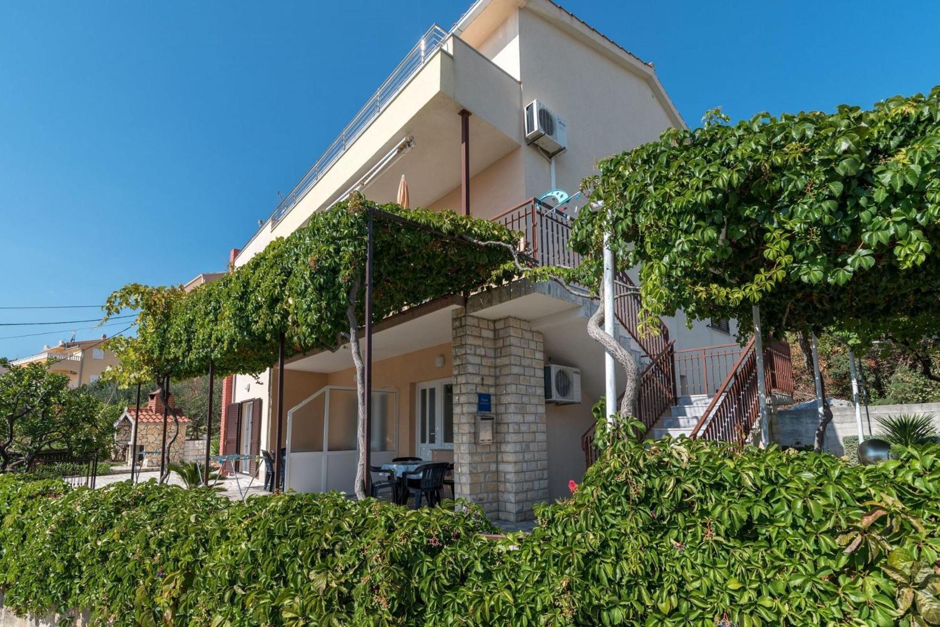 Apartments Vin Trogir Bagian luar foto