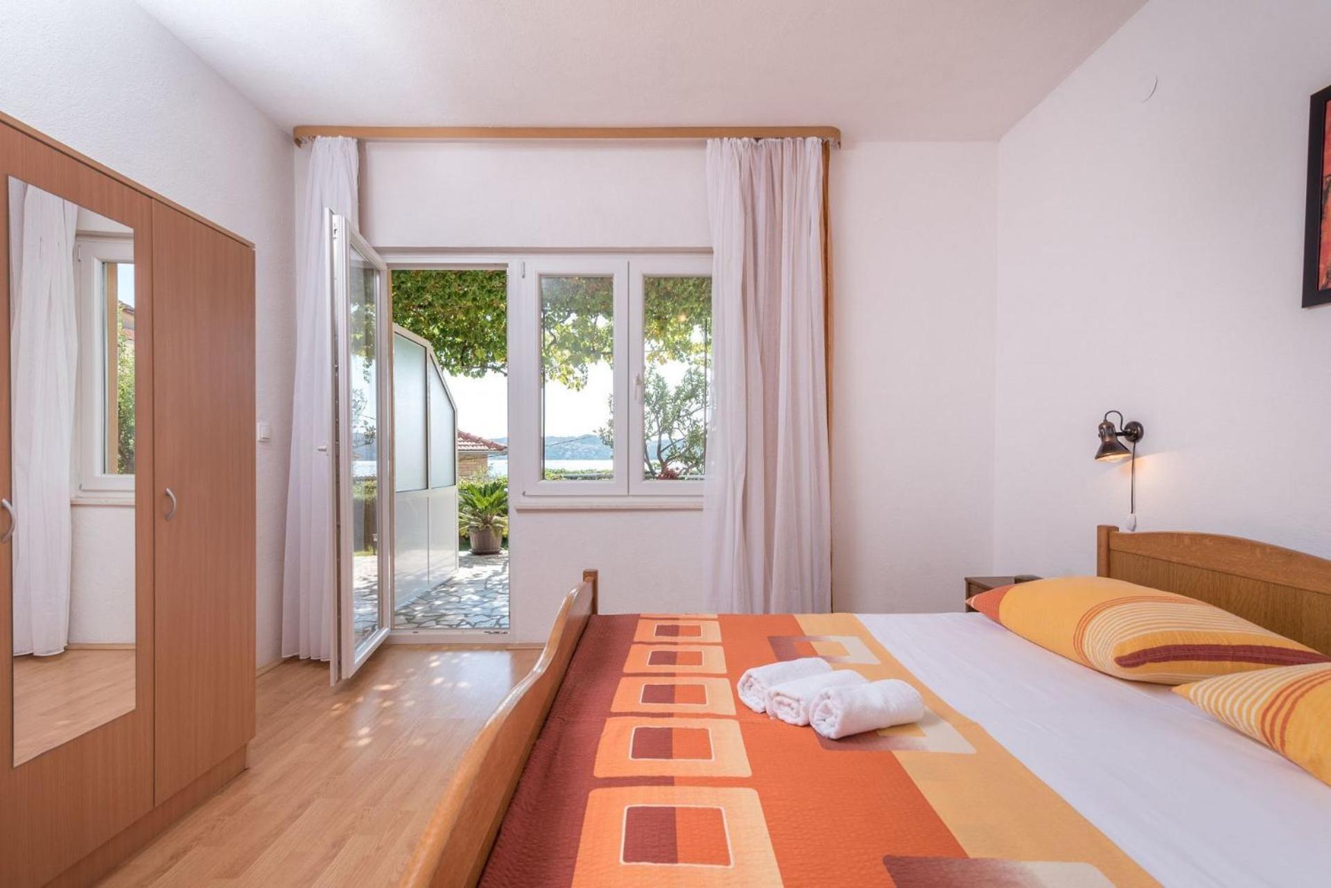 Apartments Vin Trogir Bagian luar foto